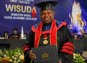 Anak Pesisir Mimika Raih Doktor Hukum di Trisakti, Abraham Kateyau Bawa Pesan Pendidikan untuk Generasi Papua